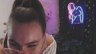 LeenaAdamson nude on live sex chat