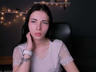 Lili-stinger nude on live sex chat