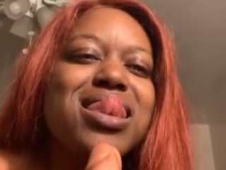 Lillycakes nude on live sex chat
