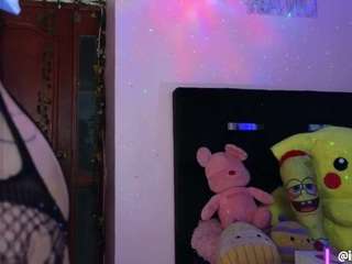 QueenLamia nude on live sex chat