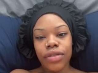 Red Bone SLUT nude on live sex chat