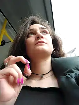 RiskyViolet naked strip on webcam for live sex chat