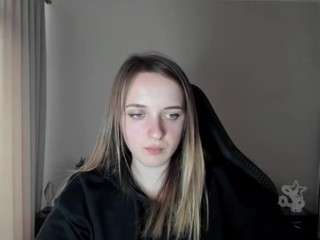 RouseReedd nude on live sex chat