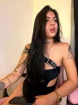 Sarasanders_4 naked strip on webcam for live sex chat