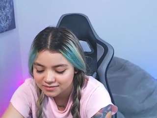 ScarlettHudsson nude on live sex chat