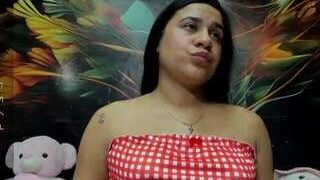 Valeriluca nude on live sex chat