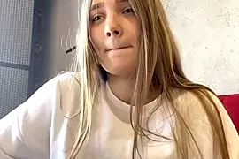 wow_dream naked strip on webcam for live sex chat