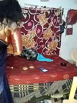 YRIMA1995 naked strip on webcam for live sex chat