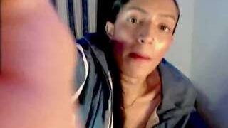 Africa2 nude on live sex chat