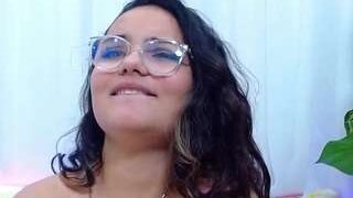 AnaDiamond nude on live sex chat