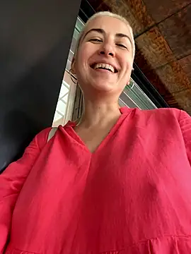 -Aviva- naked strip on webcam for live sex chat