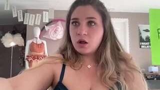BustyPrincessLeila nude on live sex chat