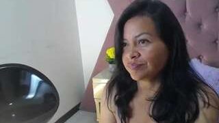DanaMilf nude on live sex chat