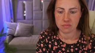 HelenMoors nude on live sex chat