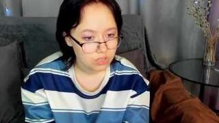 Maryam nude on live sex chat