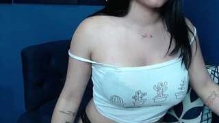 MavisHoney nude on live sex chat