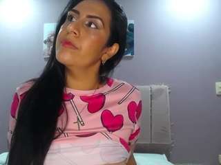 Perla-Foxy nude on live sex chat