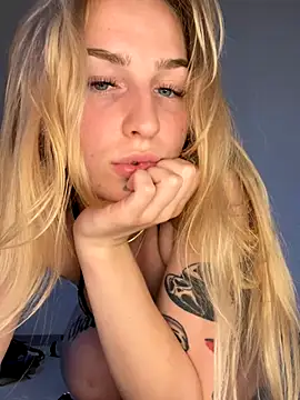 rebeccastorm naked strip on webcam for live sex chat