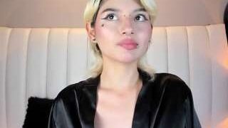 TifanyBently nude on live sex chat