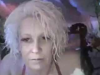 AddictedPromise nude on live sex chat