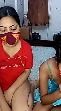 alisiya3x naked strip on webcam for live sex chat