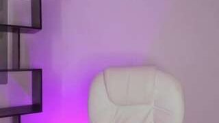 Daiisy-Blossom nude on live sex chat