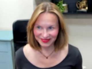 DesireLAURA nude on live sex chat