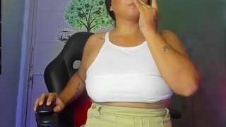 FarihaMenem nude on live sex chat