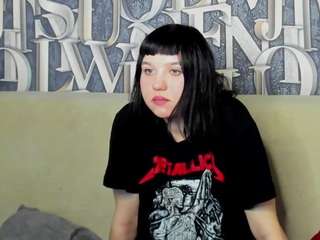 Helen-lee nude on live sex chat