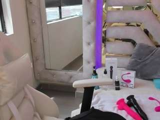 Ivye-07 nude on live sex chat