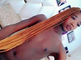 Keily-Smiith nude on live sex chat