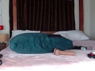 Kiramichelleofficial nude on live sex chat