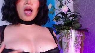 Leylastones nude on live sex chat