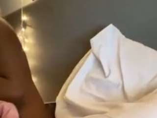 Lolamillionz nude on live sex chat