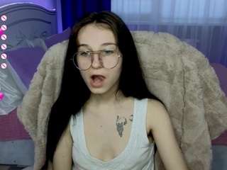 NikaKik nude on live sex chat
