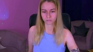 Sabrinacandy22 nude on live sex chat