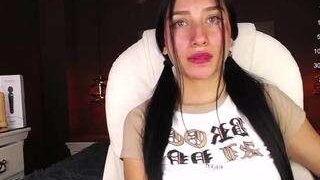 Sophia Hernandez nude on live sex chat