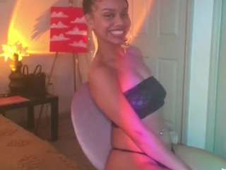 VenusX nude on live sex chat