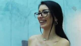 Victoria-Milan nude on live sex chat