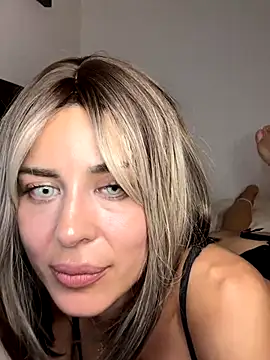 AlexNoLimits naked strip on webcam for live sex chat