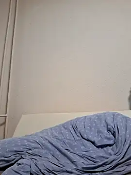 allinqueen naked strip on webcam for live sex chat