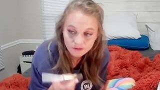 Bikerbabe28 nude on live sex chat