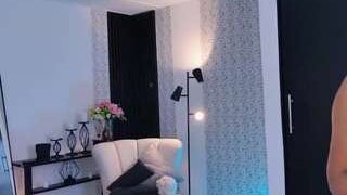 Daahlia-cooper nude on live sex chat