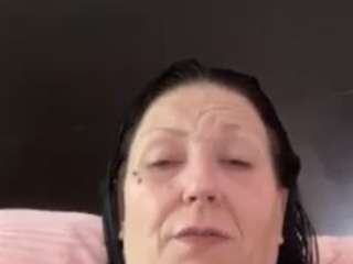 Detroitsnow nude on live sex chat