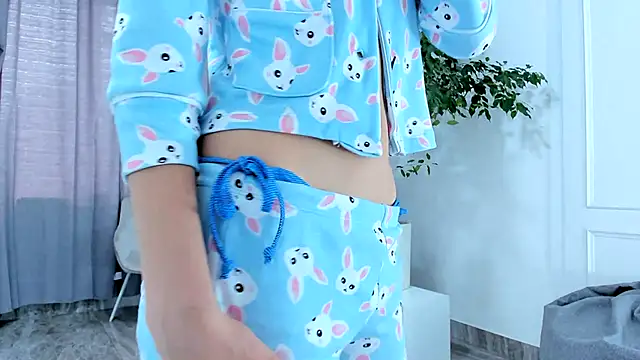 elikako naked strip on webcam for live sex chat