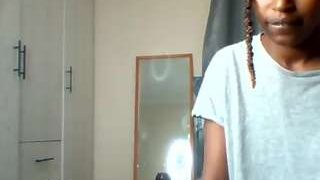 HappinessYolks nude on live sex chat