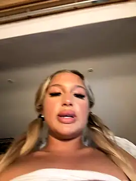hornyblondy28 naked strip on webcam for live sex chat