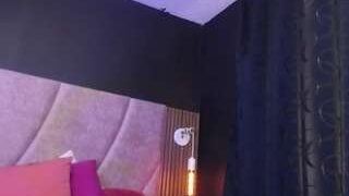 ISA-GIRALDO nude on live sex chat