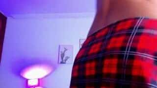 Izumi-1 nude on live sex chat