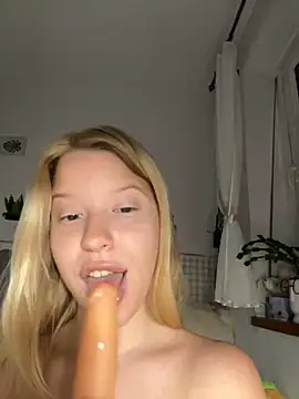 kimczii naked strip on webcam for live sex chat